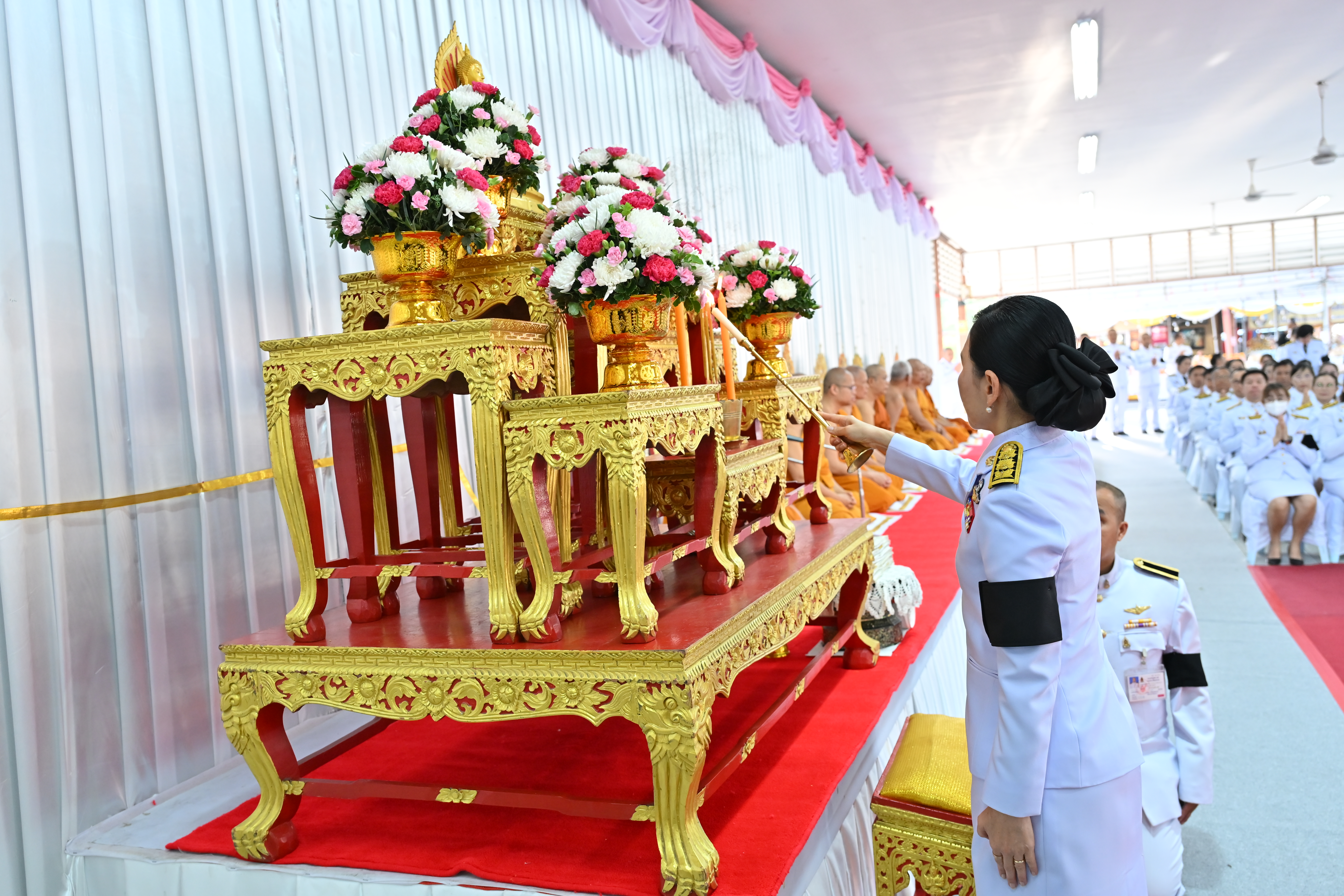 title - ส.ป.ก. นครปฐม เข้าร่วมพิธีสวดพระพุทธมนต์  และพิธีทำบุญตักบาตรถวายพระราชกุศล เนื่องในโอกาสการประกาศยกย่องพระเกียรติคุณ พระราชกรณียกิจ ในวาระครบ 100 ปี สมเด็จพระนางเจ้ารำไพพรรณี พระบรมราชินี ในรัชกาลที่ 7 